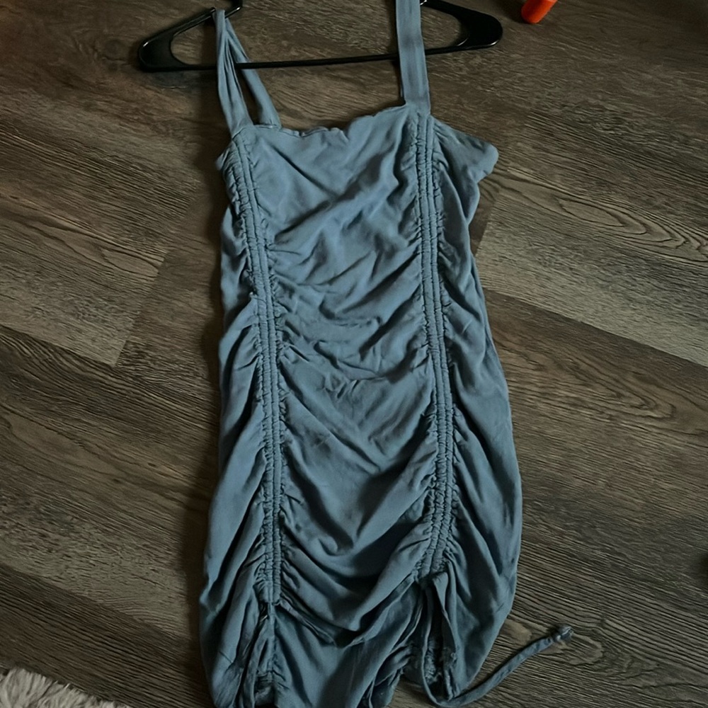 Small stitch and pine dress